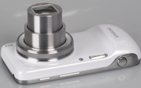 Белый камерофон Samsung Galaxy S4 Zoom