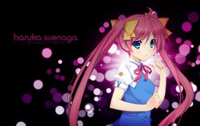 Девочка с розовыми волосами