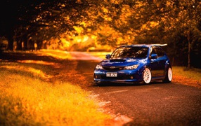 Синий Субару Импреза