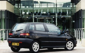 Автомобиль марки Alfa Romeo модели 145