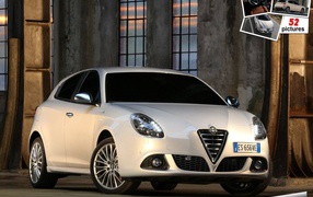 Автомобиль Alfa Romeo giulietta 2014 на дороге