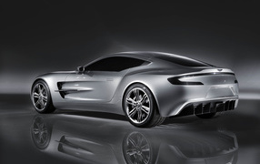 Красивый автомобиль Aston Martin aspire в Москве
