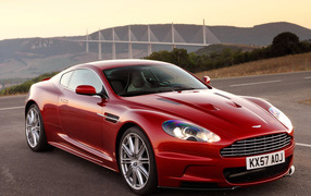 Красивый автомобиль Aston Martin dbs в Москве