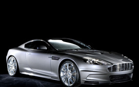 Автомобиль марки Aston Martin модели dbs