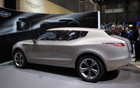 Дизайн автомобиля Aston Martin lagonda