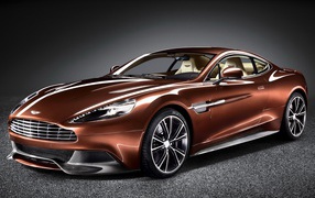 Астон Мартин шоколадного цвета