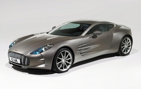 Английский автомобиль Астон Мартин