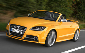 Красивый автомобиль Audi TT 2014 года в Москве