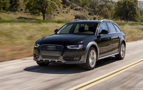 Красивый автомобиль Audi allroad