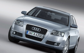 Автомобиль марки Audi модели a6