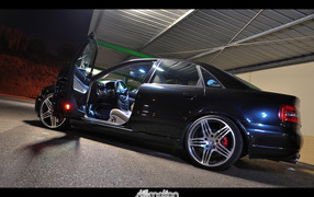 Автомобиль марки Audi модели b5