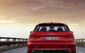 Надежная машина Audi RS Q3 2014 года