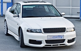 Надежная машина Audi b5