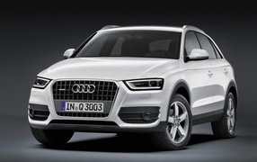 Белый Audi Q3