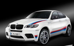 Новая машина BMW X6 2014 года года
