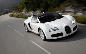 Bugatti Veyron supersport 16.4 на горной дороге