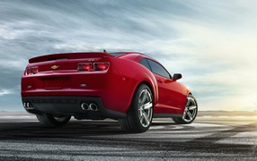 Красный Шевроле