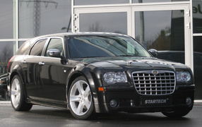 Black Chrysler 300c