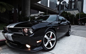 Dodge Challenger в городе
