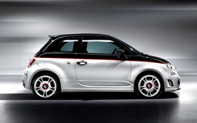 Новая машина Fiat 500