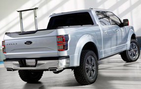 Автомобиль марки Chevrolet модели Atlas 2014