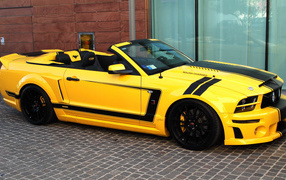 Кабриолет Ford Mustang 2014