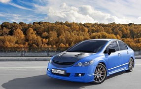 Красивый автомобиль Honda Civic 4D