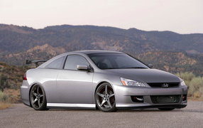 Красивый автомобиль Honda Prelude club