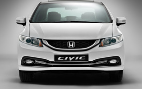 Автомобиль Honda Civic 4D на дороге