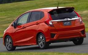 Новый автомобиль Honda Fit 2014
