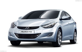 Красивый автомобиль Hyundai Elantra в Москве