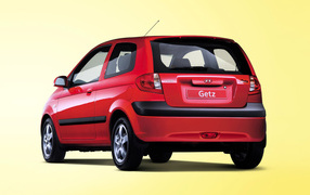  Автомобиль Hyundai Getz на дороге