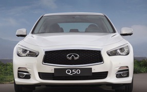 Тест драйв автомобиля Infiniti Q50 2014 года