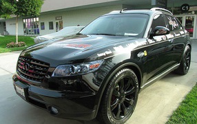 Роскошный Infiniti FX35
