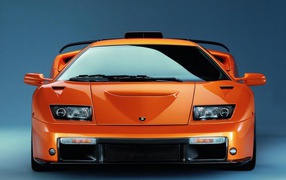 Автомобиль марки Lamborghini модели Diablo