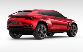 Автомобиль Lamborghini Urus на дороге