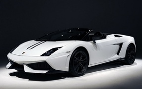 Белый Lamborghini gallardo lp570