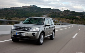 Красивый автомобиль Land Rover Freelander 2 в Москве