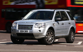  Надежный автомобиль Land Rover Freelander 2