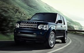 Test drive the car Land Rover Discovery 3 