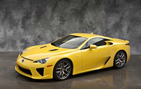 Автомобиль Lexus lfa