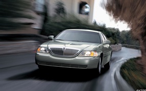Новый автомобиль Lincoln Town Car
