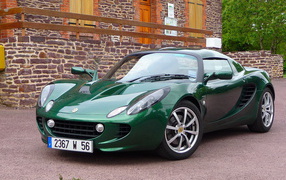 Зеленый Lotus Elise