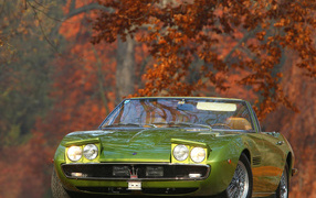 Дизайн автомобиля Maserati Indy