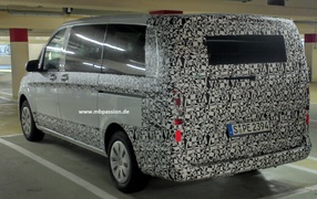 Новая машина Mercedes V-Class 2014