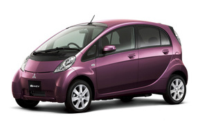 Красивый автомобиль Mitsubishi Electric