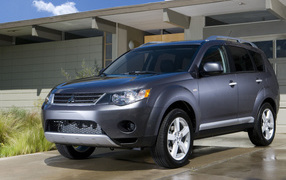 Надежный автомобиль Mitsubishi Outlander
