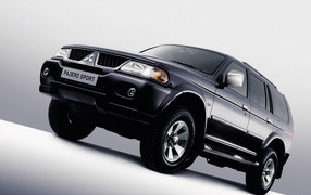 Новая машина Mitsubishi Pajero Sport