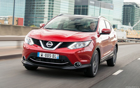 Красивый автомобиль Nissan Quashqai 2014
