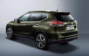 Красивый автомобиль Nissan X-Trail